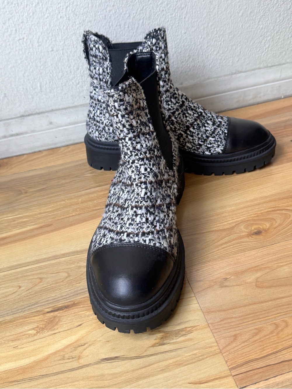 Womens Black & White Tweed Chelsea Boots
